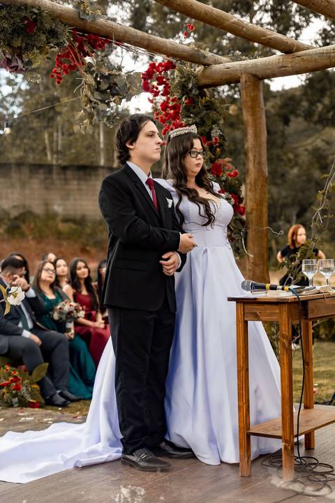 As melhores ideias e inspirações criativas de fotos de casamento registradas por fotógrafos profissionais de eventos da empresa Criativus Foto e Vídeo na Chácara Mirante do Valle'