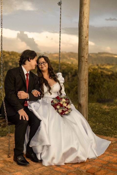 As melhores ideias e inspirações criativas de fotos de casamento registradas por fotógrafos profissionais de eventos da empresa Criativus Foto e Vídeo na Chácara Mirante do Valle'