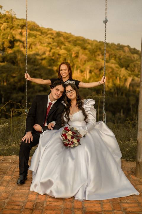As melhores ideias e inspirações criativas de fotos de casamento registradas por fotógrafos profissionais de eventos da empresa Criativus Foto e Vídeo na Chácara Mirante do Valle'