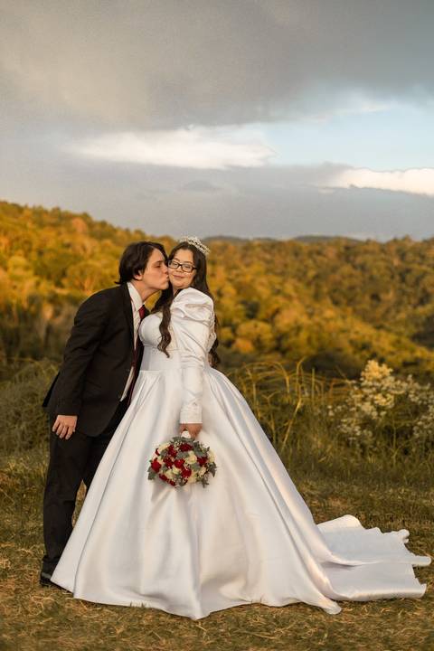 As melhores ideias e inspirações criativas de fotos de casamento registradas por fotógrafos profissionais de eventos da empresa Criativus Foto e Vídeo na Chácara Mirante do Valle'