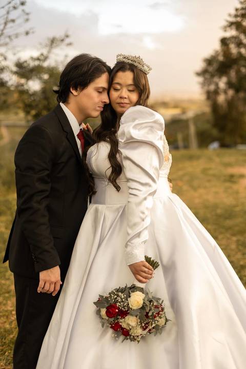 As melhores ideias e inspirações criativas de fotos de casamento registradas por fotógrafos profissionais de eventos da empresa Criativus Foto e Vídeo na Chácara Mirante do Valle'