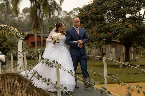 As melhores ideias e inspirações criativas de fotos de casamento registradas por fotógrafos profissionais de eventos da empresa Criativus Foto e Vídeo no Espaço Recanto Premier'
