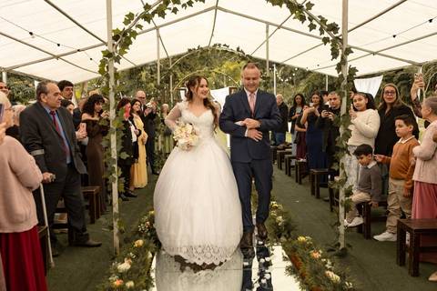 As melhores ideias e inspirações criativas de fotos de casamento registradas por fotógrafos profissionais de eventos da empresa Criativus Foto e Vídeo no Espaço Recanto Premier'