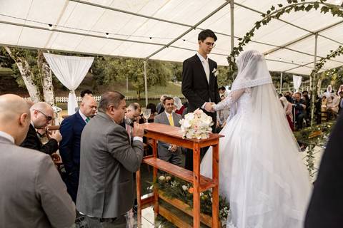 As melhores ideias e inspirações criativas de fotos de casamento registradas por fotógrafos profissionais de eventos da empresa Criativus Foto e Vídeo no Espaço Recanto Premier'