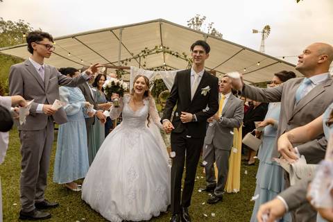 As melhores ideias e inspirações criativas de fotos de casamento registradas por fotógrafos profissionais de eventos da empresa Criativus Foto e Vídeo no Espaço Recanto Premier'