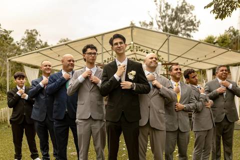 As melhores ideias e inspirações criativas de fotos de casamento registradas por fotógrafos profissionais de eventos da empresa Criativus Foto e Vídeo no Espaço Recanto Premier'