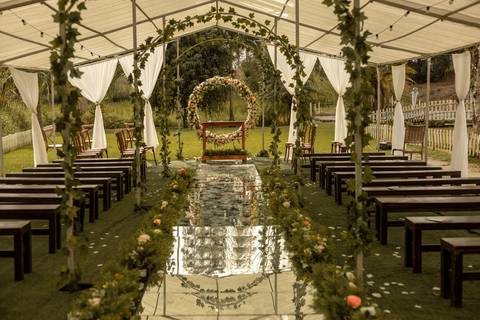 As melhores ideias e inspirações criativas de fotos de casamento registradas por fotógrafos profissionais de eventos da empresa Criativus Foto e Vídeo no Espaço Recanto Premier'