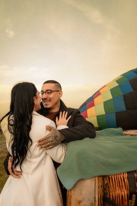As melhores ideias e inspirações criativas de fotos de ensaio pré casamento registradas por fotógrafos profissionais de eventos da empresa Criativus Foto e Vídeo no Balão em Boituva - SP '