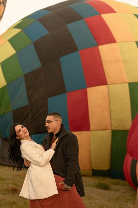 As melhores ideias e inspirações criativas de fotos de ensaio pré casamento registradas por fotógrafos profissionais de eventos da empresa Criativus Foto e Vídeo no Balão em Boituva - SP '