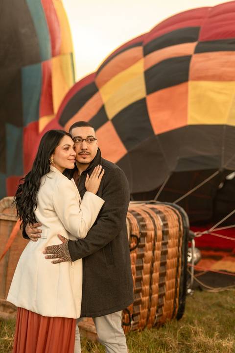 As melhores ideias e inspirações criativas de fotos de ensaio pré casamento registradas por fotógrafos profissionais de eventos da empresa Criativus Foto e Vídeo no Balão em Boituva - SP '