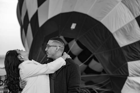 As melhores ideias e inspirações criativas de fotos de ensaio pré casamento registradas por fotógrafos profissionais de eventos da empresa Criativus Foto e Vídeo no Balão em Boituva - SP '