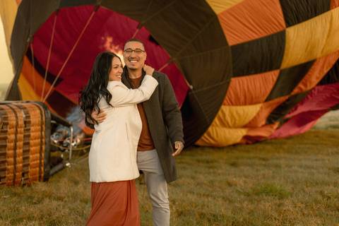 As melhores ideias e inspirações criativas de fotos de ensaio pré casamento registradas por fotógrafos profissionais de eventos da empresa Criativus Foto e Vídeo no Balão em Boituva - SP '