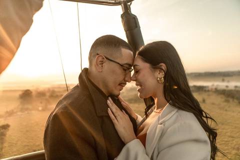 As melhores ideias e inspirações criativas de fotos de ensaio pré casamento registradas por fotógrafos profissionais de eventos da empresa Criativus Foto e Vídeo no Balão em Boituva - SP '