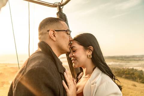 As melhores ideias e inspirações criativas de fotos de ensaio pré casamento registradas por fotógrafos profissionais de eventos da empresa Criativus Foto e Vídeo no Balão em Boituva - SP '