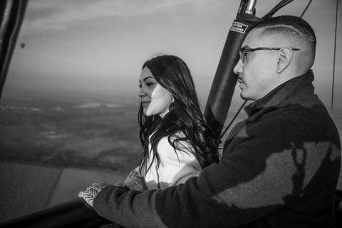 As melhores ideias e inspirações criativas de fotos de ensaio pré casamento registradas por fotógrafos profissionais de eventos da empresa Criativus Foto e Vídeo no Balão em Boituva - SP '