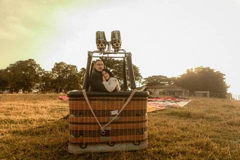 As melhores ideias e inspirações criativas de fotos de ensaio pré casamento registradas por fotógrafos profissionais de eventos da empresa Criativus Foto e Vídeo no Balão em Boituva - SP '