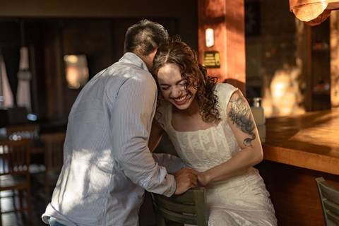 As melhores ideias e inspirações criativas de fotos de ensaio pré casamento registradas por fotógrafos profissionais de eventos da empresa Criativus Foto e Vídeo na Villa Hotel Dangelo'