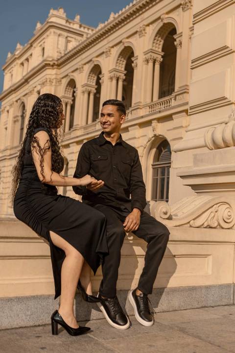 As melhores ideias e inspirações criativas de fotos de ensaio pré casamento registradas por fotógrafos profissionais de eventos da empresa Criativus Foto e Vídeo no Museu do Ipiranga - SP'