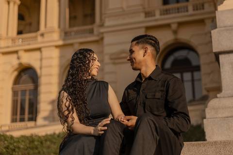 As melhores ideias e inspirações criativas de fotos de ensaio pré casamento registradas por fotógrafos profissionais de eventos da empresa Criativus Foto e Vídeo no Museu do Ipiranga - SP'