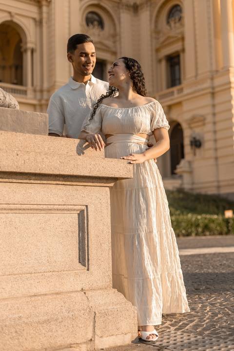 As melhores ideias e inspirações criativas de fotos de ensaio pré casamento registradas por fotógrafos profissionais de eventos da empresa Criativus Foto e Vídeo no Museu do Ipiranga - SP'