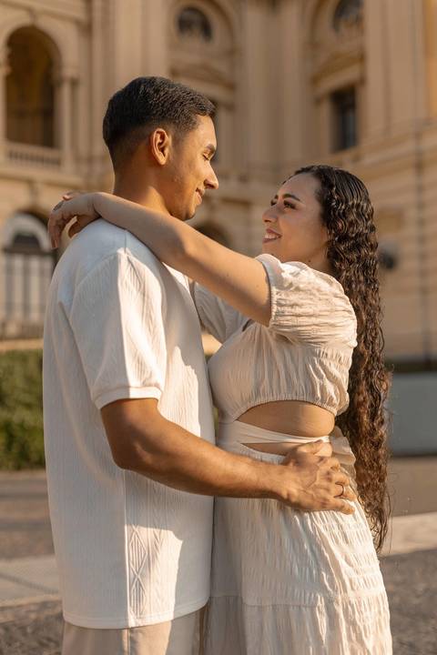 As melhores ideias e inspirações criativas de fotos de ensaio pré casamento registradas por fotógrafos profissionais de eventos da empresa Criativus Foto e Vídeo no Museu do Ipiranga - SP'