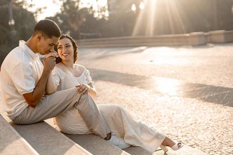 As melhores ideias e inspirações criativas de fotos de ensaio pré casamento registradas por fotógrafos profissionais de eventos da empresa Criativus Foto e Vídeo no Museu do Ipiranga - SP'