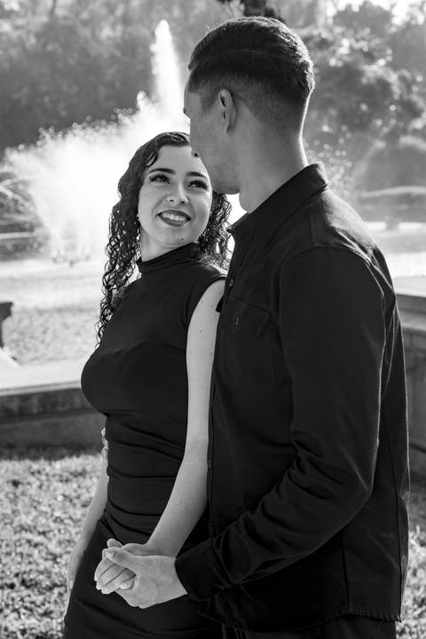 As melhores ideias e inspirações criativas de fotos de ensaio pré casamento registradas por fotógrafos profissionais de eventos da empresa Criativus Foto e Vídeo no Museu do Ipiranga - SP'