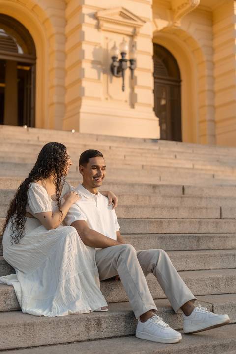 As melhores ideias e inspirações criativas de fotos de ensaio pré casamento registradas por fotógrafos profissionais de eventos da empresa Criativus Foto e Vídeo no Museu do Ipiranga - SP'