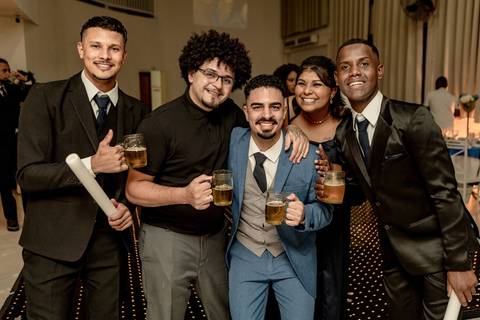 As melhores ideias e inspirações criativas de fotos de casamento registradas por fotógrafos profissionais de eventos da empresa Criativus Foto e Vídeo no Buffet Uriel'