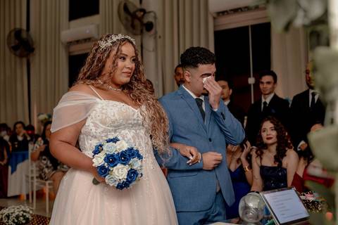 As melhores ideias e inspirações criativas de fotos de casamento registradas por fotógrafos profissionais de eventos da empresa Criativus Foto e Vídeo no Buffet Uriel'