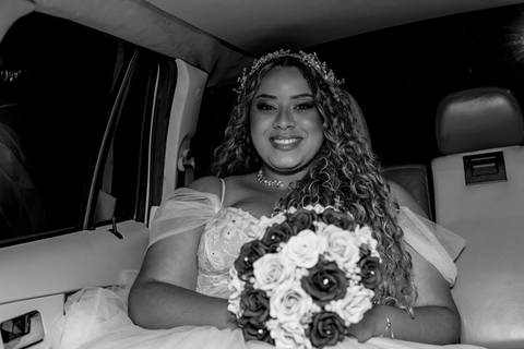 As melhores ideias e inspirações criativas de fotos de casamento registradas por fotógrafos profissionais de eventos da empresa Criativus Foto e Vídeo no Buffet Uriel'