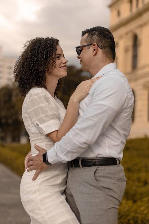 As melhores ideias e inspirações criativas de fotos de ensaio pré casamento registradas por fotógrafos profissionais de eventos da empresa Criativus Foto e Vídeo no Museu do Ipiranga'