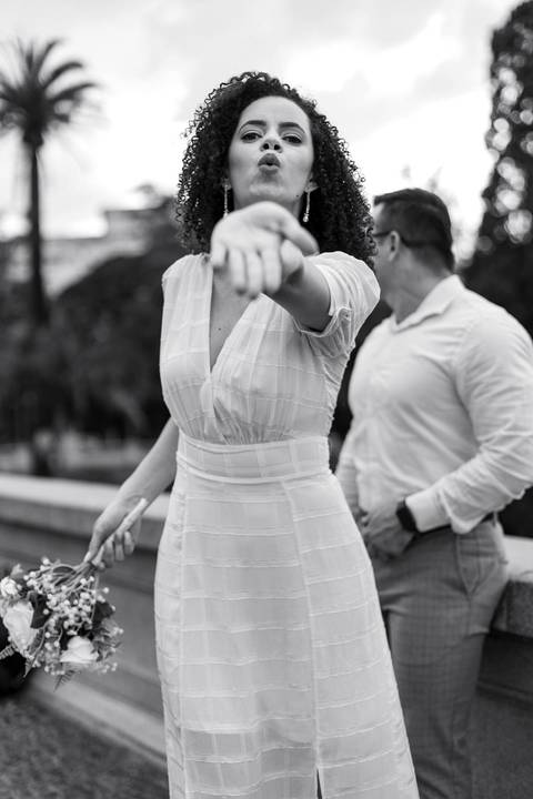 As melhores ideias e inspirações criativas de fotos de ensaio pré casamento registradas por fotógrafos profissionais de eventos da empresa Criativus Foto e Vídeo no Museu do Ipiranga'