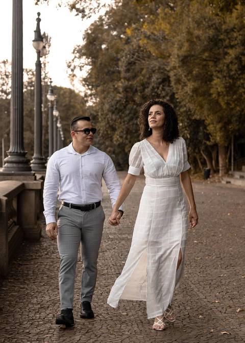 As melhores ideias e inspirações criativas de fotos de ensaio pré casamento registradas por fotógrafos profissionais de eventos da empresa Criativus Foto e Vídeo no Museu do Ipiranga'