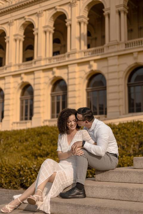 As melhores ideias e inspirações criativas de fotos de ensaio pré casamento registradas por fotógrafos profissionais de eventos da empresa Criativus Foto e Vídeo no Museu do Ipiranga'