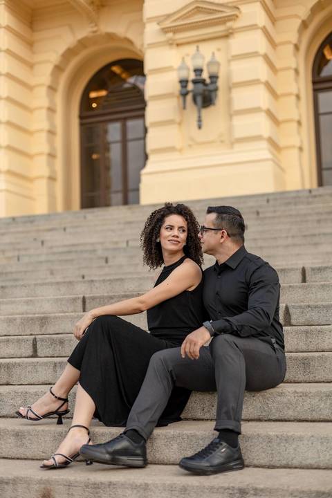 As melhores ideias e inspirações criativas de fotos de ensaio pré casamento registradas por fotógrafos profissionais de eventos da empresa Criativus Foto e Vídeo no Museu do Ipiranga'