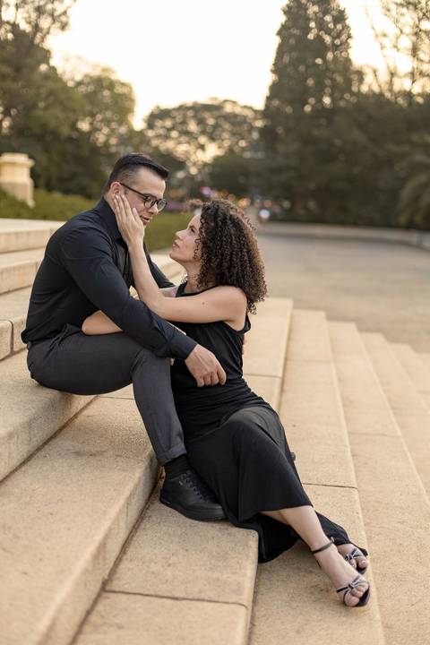 As melhores ideias e inspirações criativas de fotos de ensaio pré casamento registradas por fotógrafos profissionais de eventos da empresa Criativus Foto e Vídeo no Museu do Ipiranga'