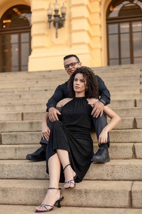 As melhores ideias e inspirações criativas de fotos de ensaio pré casamento registradas por fotógrafos profissionais de eventos da empresa Criativus Foto e Vídeo no Museu do Ipiranga'
