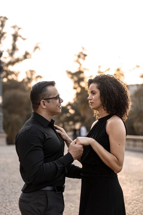 As melhores ideias e inspirações criativas de fotos de ensaio pré casamento registradas por fotógrafos profissionais de eventos da empresa Criativus Foto e Vídeo no Museu do Ipiranga'