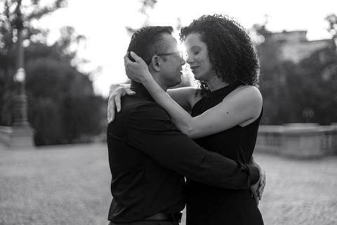 As melhores ideias e inspirações criativas de fotos de ensaio pré casamento registradas por fotógrafos profissionais de eventos da empresa Criativus Foto e Vídeo no Museu do Ipiranga'