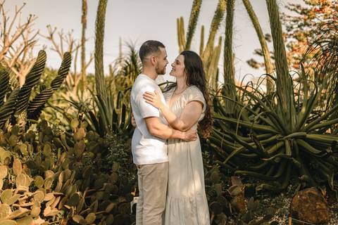 As melhores ideias e inspirações criativas de fotos de ensaio pré casamento registradas por fotógrafos profissionais de eventos da empresa Criativus Foto e Vídeo na cidade de Holambra  '