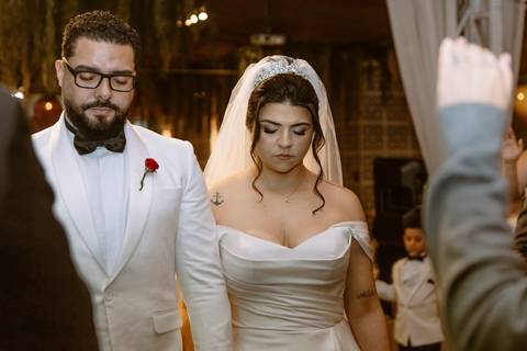 As melhores ideias e inspirações criativas de fotos de casamento registradas por fotógrafos profissionais de eventos da empresa Criativus Foto e Vídeo no Espaço Mariah em Osasco'