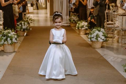 As melhores ideias e inspirações criativas de fotos de casamento registradas por fotógrafos profissionais de eventos da empresa Criativus Foto e Vídeo no Espaço Mariah em Osasco'
