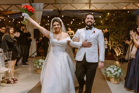 As melhores ideias e inspirações criativas de fotos de casamento registradas por fotógrafos profissionais de eventos da empresa Criativus Foto e Vídeo no Espaço Mariah em Osasco'