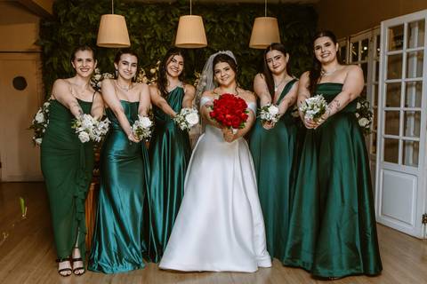 As melhores ideias e inspirações criativas de fotos de casamento registradas por fotógrafos profissionais de eventos da empresa Criativus Foto e Vídeo no Espaço Mariah em Osasco'