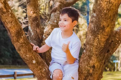 Inspiração e ideias criativas  ensaio fotográfico pré casamento de casal
 na Aldeia da Serra'
