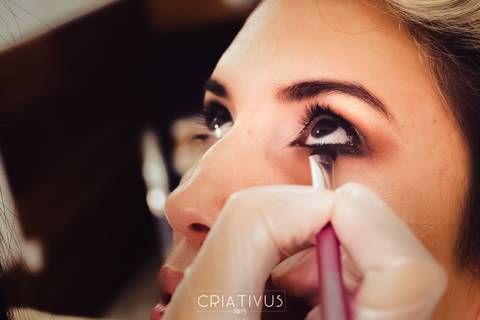 Inspiração e ideias criativas de fotos fotográfico de Making Of da noiva Barueri - SP'