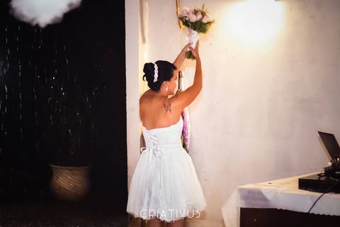 Inspiração e ideias criativas de fotos fotográfico de Making Of da noiva em Cotia - SP'