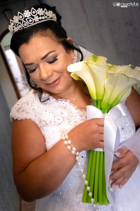 Inspiração e ideias criativas de fotos fotográfico de Making Of da noiva em São Roque-SP'