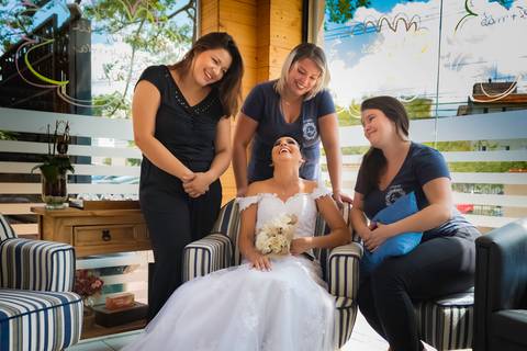 Inspiração e ideias criativas de fotos fotográfico de Making Of da noiva na Granja Vianna, Cotia - SP'